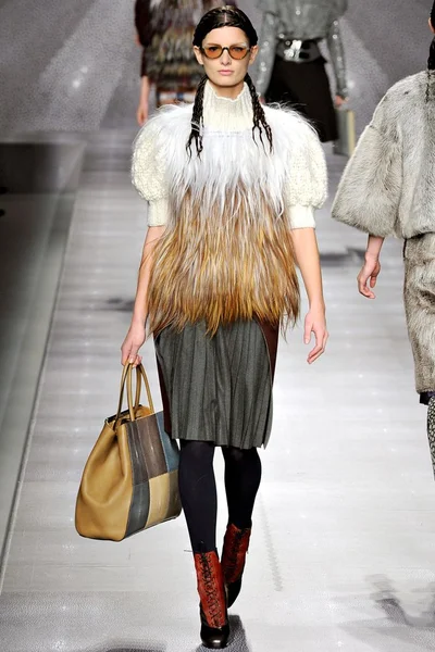 Look 39